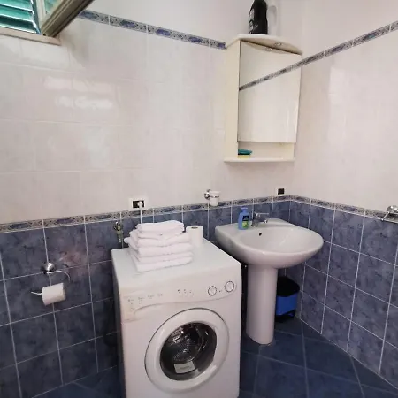 Apartment In Con Piscina A